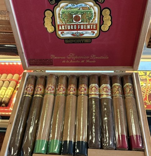 Arturo Fuente Rare Holiday Collection 10 cigars